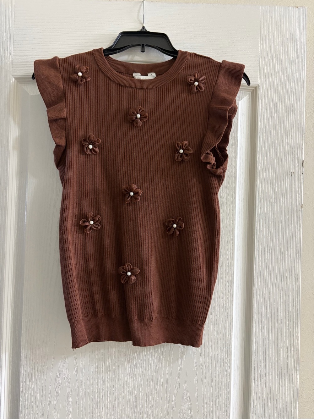 Cato Collection 3D Floral Ribbed Knit Top Large Brown Ruffle Sleeve Sweater Tank